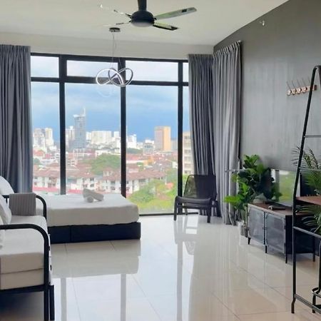 Beacon Executive Suite - City View - By Iz George Town Exteriör bild