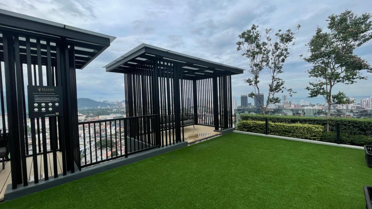 Beacon Executive Suite - City View - By Iz George Town Exteriör bild