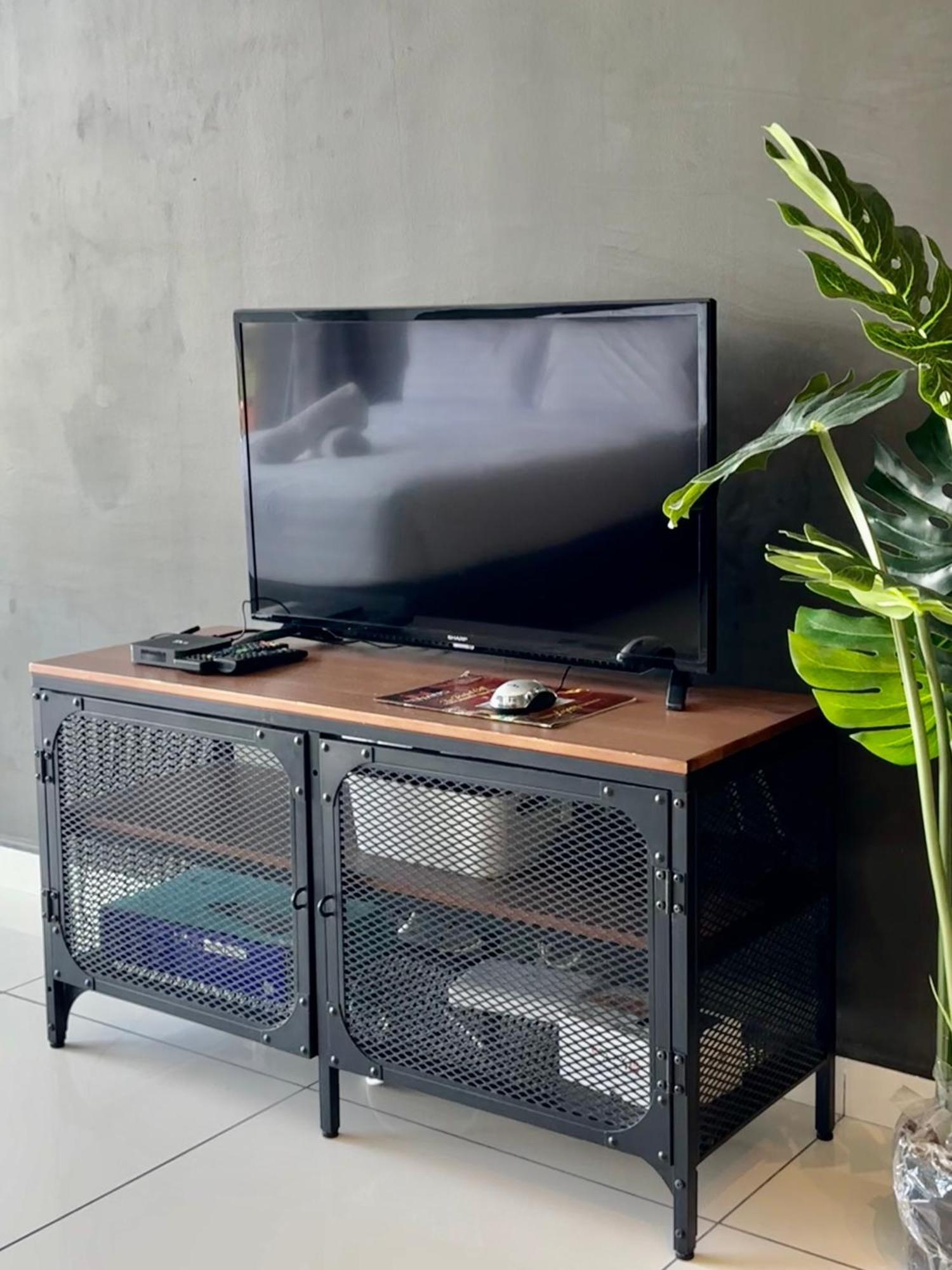 Beacon Executive Suite - City View - By Iz George Town Exteriör bild
